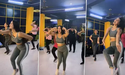 Shweta Mhara Sexy Photo video: एक्ट्रेस Shweta Mhara ने अपनी गर्लगैंग संग किया गजब का डांस, इंटरनेट पर धूम मचा रहा है ये Video Shweta Mhara Sexy Photo video: एक्ट्रेस Shweta Mhara ने अपनी गर्लगैंग संग किया गजब का डांस, इंटरनेट पर धूम मचा रहा है ये Video