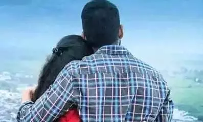 प्रेमी के साथ हुई वेपनाह मोहब्बत, तो निकाह करने की जिद पर अडी युवती ,अब मामला पुलिस के पास पहुंचा प्रेमी के साथ हुई वेपनाह मोहब्बत, तो निकाह करने की जिद पर अडी युवती ,अब मामला पुलिस के पास पहुंचा