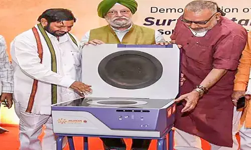 अब आपकी जेब पर पडेगा कम बोझ बाजार में आया नया नूतन गैस चूल्हा, महिलाएं काफी कर रही पसंद