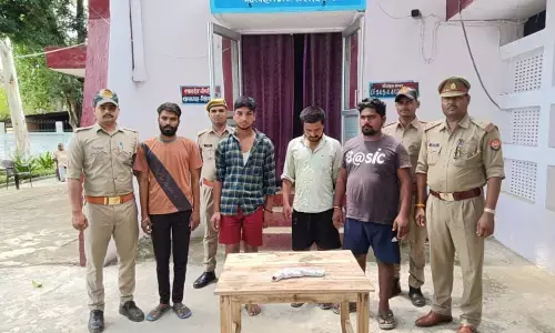 फर्जी सिपाही बन ठगी व वसूली करने वाले चार लोगों को गिरफ्तार कर भेजा जेल फर्जी सिपाही बन ठगी व वसूली करने वाले चार लोगों को गिरफ्तार कर भेजा जेल