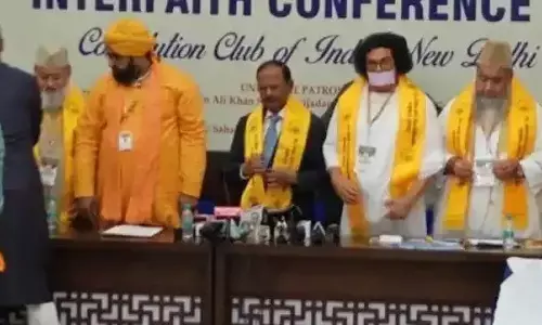 तीन बयान सावधान: क्या माना जाये बीजेपी उग्र हिंदुत्ववादी सोच से बाहर निकलने की कोशिश कर रही है? तीन बयान सावधान: क्या माना जाये बीजेपी उग्र हिंदुत्ववादी सोच से बाहर निकलने की कोशिश कर रही है?