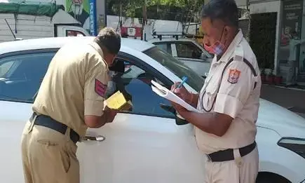 दिल्ली NCR में कही भी चलाएं गाड़ी तो ये सर्टिफ़िकेट रखना हुआ अनिवार्य, वरना होगा 10 हज़ार का जुर्माना