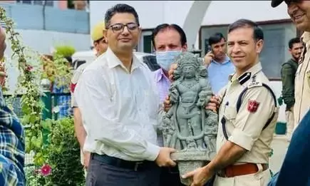 जम्मू-कश्मीर में मिली भगवान विष्णु की 9वीं सदी की अद्भुत मूर्ति जम्मू-कश्मीर में मिली भगवान विष्णु की 9वीं सदी की अद्भुत मूर्ति