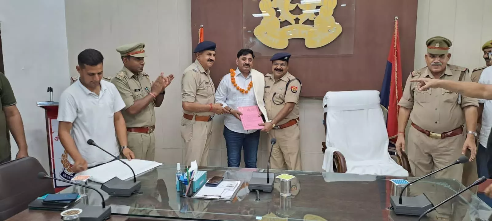 एनकाउंटर स्पेशलिस्ट जर्रार हुसैन हुए रिटायर उनका नाम सुनते ही अपराधियों की पतलून हो जाती है गीली एनकाउंटर स्पेशलिस्ट जर्रार हुसैन हुए रिटायर उनका नाम सुनते ही अपराधियों की पतलून हो जाती है गीली