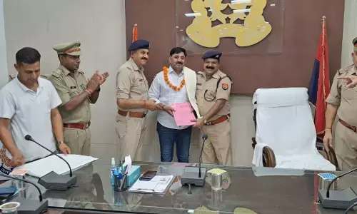 एनकाउंटर स्पेशलिस्ट जर्रार हुसैन हुए रिटायर उनका नाम सुनते ही अपराधियों की पतलून हो जाती है गीली एनकाउंटर स्पेशलिस्ट जर्रार हुसैन हुए रिटायर उनका नाम सुनते ही अपराधियों की पतलून हो जाती है गीली