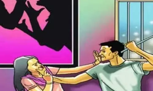 नाजायज़ संबंधों के संदेह में ,पति ने पत्नी का गला रेतकर की  हत्या