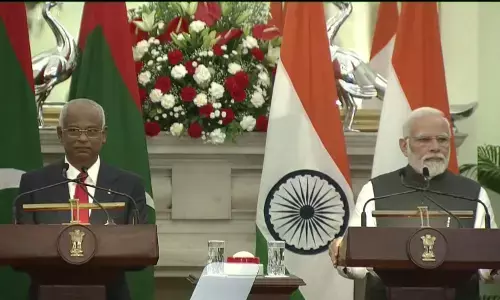 पीएम मोदी ने राष्ट्रपति सोलिह से की वार्ता, भारत और मालदीव के बीच इन छह समझौतों पर हुए हस्ताक्षर पीएम मोदी ने राष्ट्रपति सोलिह से की वार्ता, भारत और मालदीव के बीच इन छह समझौतों पर हुए हस्ताक्षर