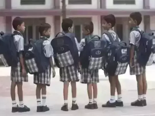 स्कूल मे कलमा पढाने वाले ,प्रबंधक पर दर्ज हुआ मुकदमा। स्कूल मे कलमा पढाने वाले ,प्रबंधक पर दर्ज हुआ मुकदमा।