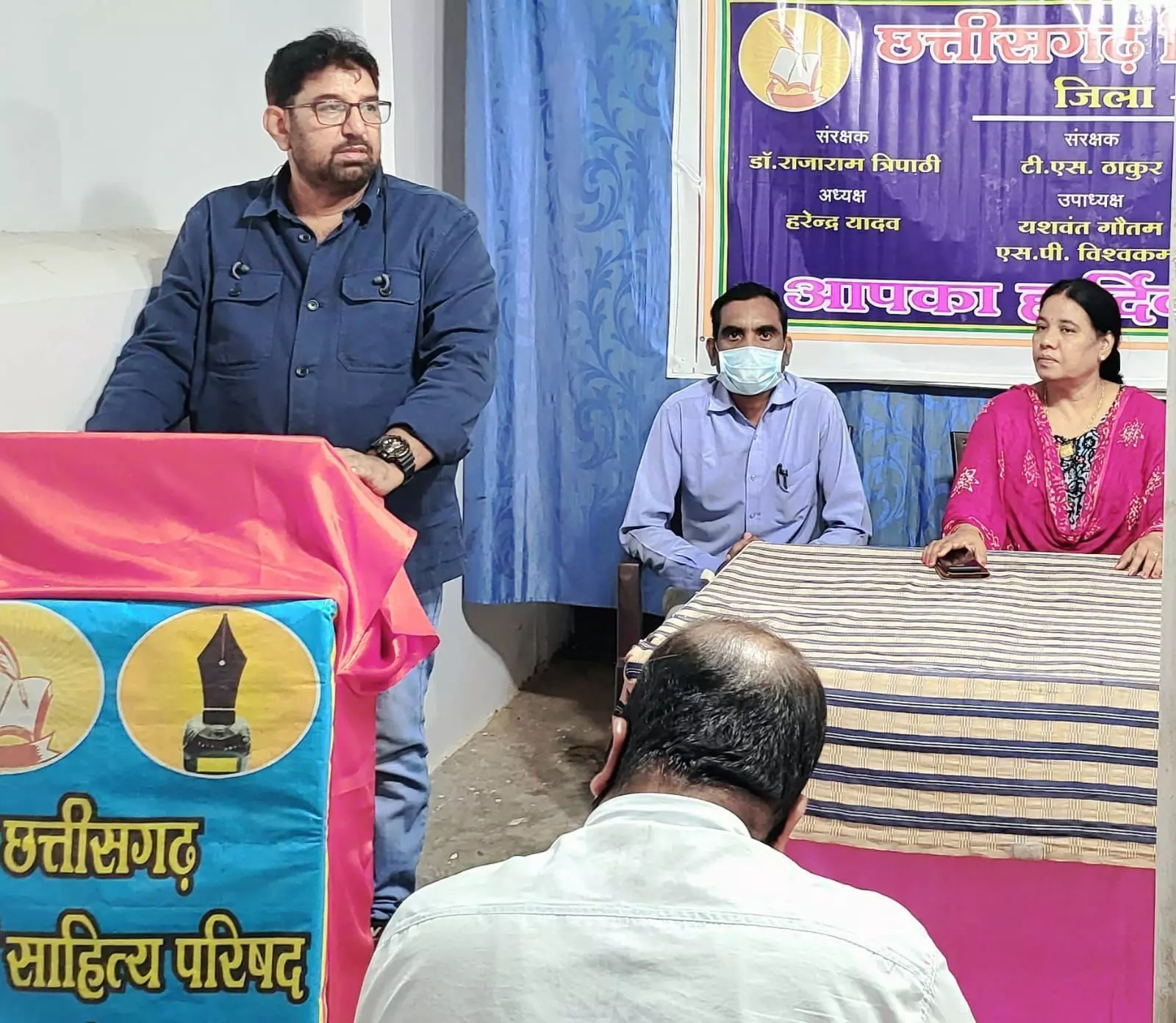 मरे नहीं हैं मुंशी प्रेमचंद ,वे आज भी वे जिंदा हैं,, मरे नहीं हैं मुंशी प्रेमचंद ,वे आज भी वे जिंदा हैं,,