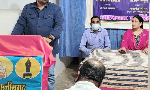 मरे नहीं हैं मुंशी प्रेमचंद ,वे आज भी वे जिंदा हैं,,