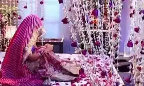 सुहागरात में नपुंसक निकला पति, भेद खोलने पर ससुराल वालों ने दुल्हन को पीटा