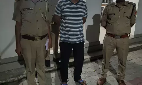 फेसबुक के माध्यम से 70 लाख की रंगदारी मांग रहे थे, अब पहुंचे जेल फेसबुक के माध्यम से 70 लाख की रंगदारी मांग रहे थे, अब पहुंचे जेल