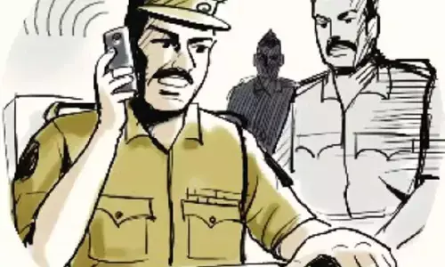 एसआई  फोन पर करता था महिला से अश्लील बातें , एसआई पर दर्ज हुआ मुकदमा।