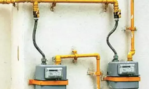 महंगाई की एक और मार : दिल्ली में अब PNG हुई इतनी महंगी महंगाई की एक और मार : दिल्ली में अब PNG हुई इतनी महंगी