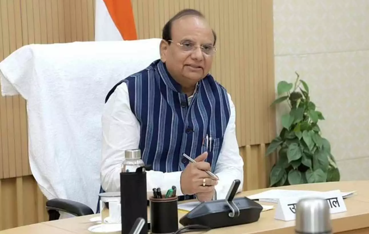 दिल्ली LG की बड़ी कार्रवाई, पूर्व आबकारी आयुक्त सहित 11 अधिकारियों को किया सस्पेंड दिल्ली LG की बड़ी कार्रवाई, पूर्व आबकारी आयुक्त सहित 11 अधिकारियों को किया सस्पेंड