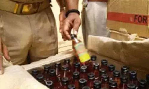 जहरीली शराब कांड को लेकर ,एक दरोगा समेत सिपाही पर चला कार्यबाही का हंटर,पुलिस अधीक्षक ने दोनो को किया सस्पेंड