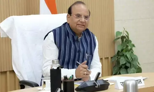 दिल्ली LG की बड़ी कार्रवाई, पूर्व आबकारी आयुक्त सहित 11 अधिकारियों को किया सस्पेंड दिल्ली LG की बड़ी कार्रवाई, पूर्व आबकारी आयुक्त सहित 11 अधिकारियों को किया सस्पेंड