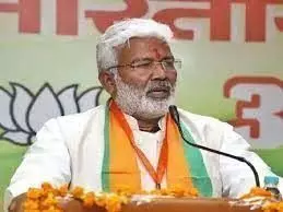 कैबिनेट मंत्री स्वतंत्र देव सिंह कांग्रेस पर जमकर बरसे कैबिनेट मंत्री स्वतंत्र देव सिंह कांग्रेस पर जमकर बरसे