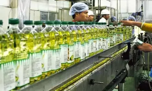 राहत भरी ख़बर : सरकार की बैठक के बाद फैसला, खाने वाले तेल होंगे इतने सस्ते! राहत भरी ख़बर : सरकार की बैठक के बाद फैसला, खाने वाले तेल होंगे इतने सस्ते!