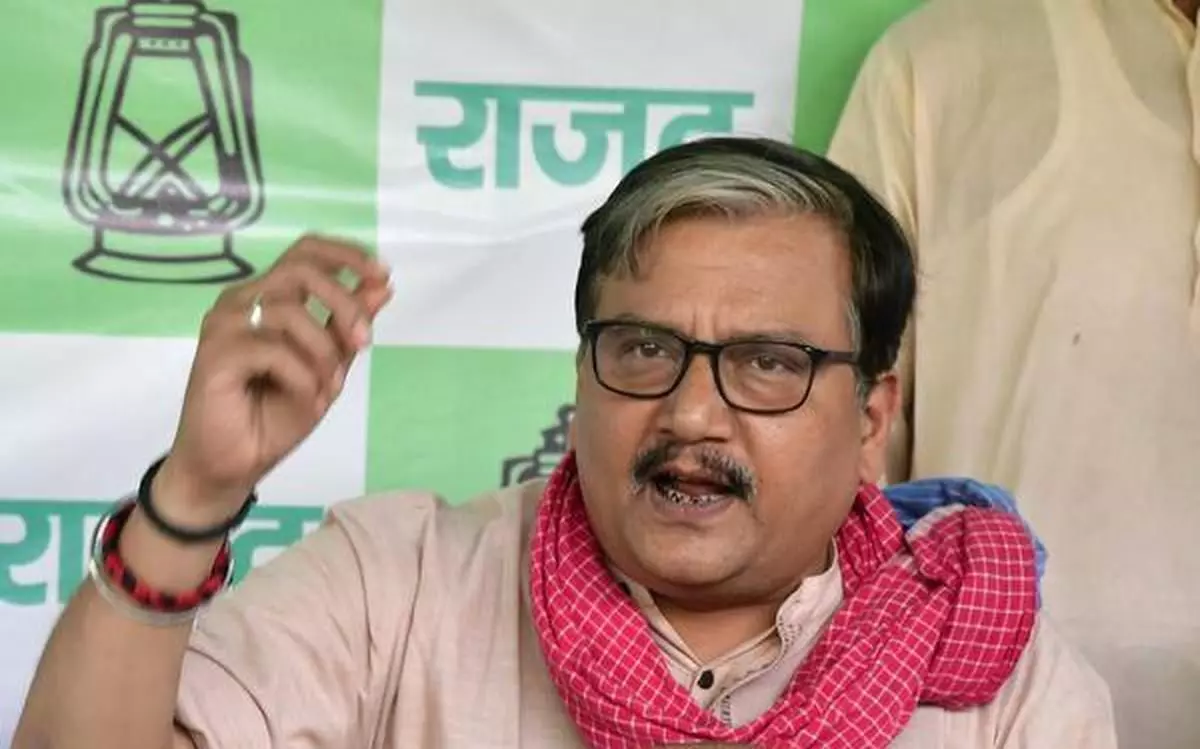बिहार में बड़ा सियासी उठापटक! BJP-JDU में दरार! RJD सांसद मनोज झा ने दिया बड़ा बयान बिहार में बड़ा सियासी उठापटक! BJP-JDU में दरार! RJD सांसद मनोज झा ने दिया बड़ा बयान