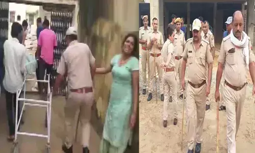 Khatu Shyam : सीकर के खाटूश्यामजी में दर्दनाक हादसा: मेले में भगदड़ में तीन महिला श्रद्धालु की मौत, PM ने जताया दुख Khatu Shyam : सीकर के खाटूश्यामजी में दर्दनाक हादसा: मेले में भगदड़ में तीन महिला श्रद्धालु की मौत, PM ने जताया दुख