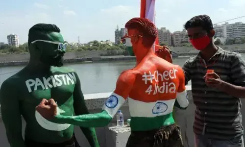 पाकिस्तान का झोली फैलाना पाकिस्तान का झोली फैलाना