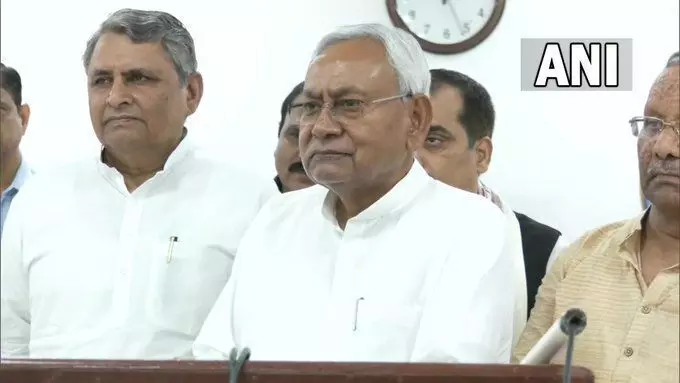 Bihar Political Crisis: नीतीश कुमार नहीं देंगे इस्तीफा, भाजपा मंत्री किए जाएंगे बर्खास्त: सूत्रों का चौंकाने वाला दावा