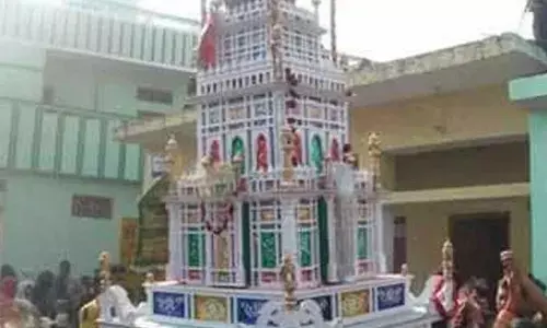 ताजिया रखने को लेकर, दो पक्षों के बीच चली गोली, 4 घायल ताजिया रखने को लेकर, दो पक्षों के बीच चली गोली, 4 घायल