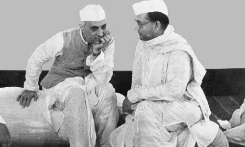 75 वें अमृत महोत्सव पर प्रियंका गांधी ने ये भावुक पोस्ट, नाना जवाहर लाल नेहरू और नेताजी सुभाष चंद्र बोस के रिश्ते का किया खुलासा 75 वें अमृत महोत्सव पर प्रियंका गांधी ने ये भावुक पोस्ट, नाना जवाहर लाल नेहरू और नेताजी सुभाष चंद्र बोस के रिश्ते का किया खुलासा