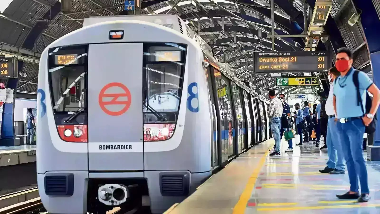 दिल्ली मेट्रो मे लगे कन्डोम बाले विज्ञापन पर बवाल, फिलहाल दिल्ली मेट्रो  ने ऐड हटाया दिल्ली मेट्रो मे लगे कन्डोम बाले विज्ञापन पर बवाल, फिलहाल दिल्ली मेट्रो  ने ऐड हटाया