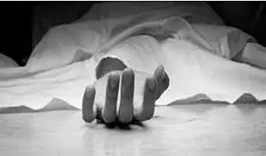 एक युवती ने पुल से यमुना नदी मे छलांग लगाकर की जीवनलीला समाप्त एक युवती ने पुल से यमुना नदी मे छलांग लगाकर की जीवनलीला समाप्त