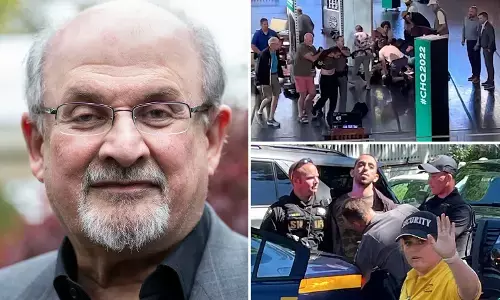 Salman Rushdie: वेंटिलेटर पर पहुंचे हमले में गंभीर रूप से घायल लेखक सलमान रुश्दी, हमलावर की हुई पहचान,  जानिए- कौन हैं?