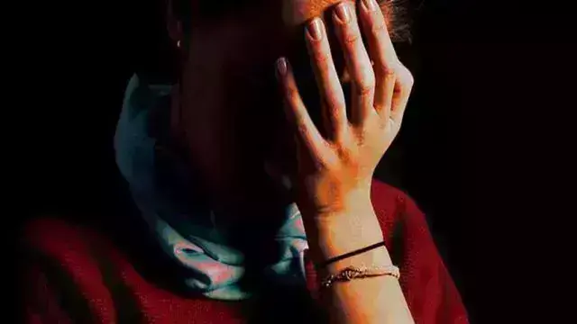 रेप पीडिता ने सीएम योगी और सांसद महेश शर्मा से लगाई न्याय की गुहार,तीन माह बीत जाने के बाद नही हुई कोई कार्यबाही रेप पीडिता ने सीएम योगी और सांसद महेश शर्मा से लगाई न्याय की गुहार,तीन माह बीत जाने के बाद नही हुई कोई कार्यबाही