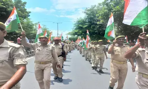 होमगार्ड के जवानों ने निकाली तिरंगा रैली, भारत माता की जय के नारे गूंजते रहे