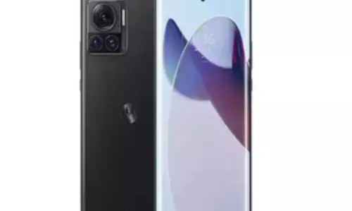 Moto का 200 mp कैमरा वाला स्मार्टफोन फोन हुआ लॉन्च, जानिए कीमत और फीचर्स Moto का 200 mp कैमरा वाला स्मार्टफोन फोन हुआ लॉन्च, जानिए कीमत और फीचर्स