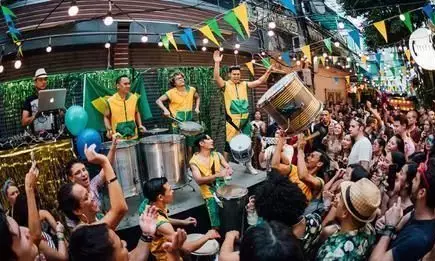 Trending, Viral, Mohammed Rafi, Gulabi Aankhen, Dance, Party, Dance Songs Trending, Viral, Mohammed Rafi, Gulabi Aankhen, Dance, Party, Dance Songs