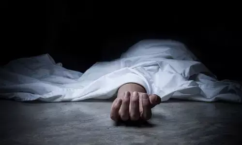 गर्भवती पत्नी की पीट पीटकर हत्या, बाद मे खुद की खुदकुशी गर्भवती पत्नी की पीट पीटकर हत्या, बाद मे खुद की खुदकुशी