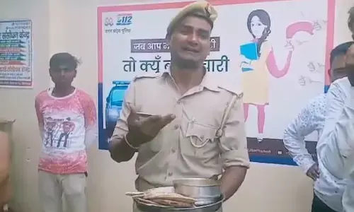 मेस में घटिया खाने का मुद्दा उठाने वाले सिपाही मनोज कुमार का अब दूसरा आरोप, अब मुझे पागल घोषित कर देंगे मेस में घटिया खाने का मुद्दा उठाने वाले सिपाही मनोज कुमार का अब दूसरा आरोप, अब मुझे पागल घोषित कर देंगे