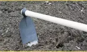 सनकी पति ने पत्नी समेत दो बच्चो पर फाबडे से किया हमला ,महिला की हालत गम्भीर पुलिस आरोपी पति को लिया हिरासत मे सनकी पति ने पत्नी समेत दो बच्चो पर फाबडे से किया हमला ,महिला की हालत गम्भीर पुलिस आरोपी पति को लिया हिरासत मे