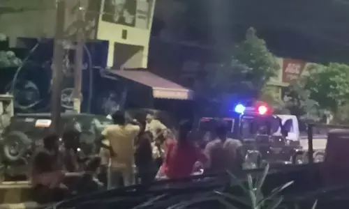 प्रयागराज में तीन बदमाशों ने दुकान में घुस ₹6 लाख की लूट को दिया अंजाम प्रयागराज में तीन बदमाशों ने दुकान में घुस ₹6 लाख की लूट को दिया अंजाम