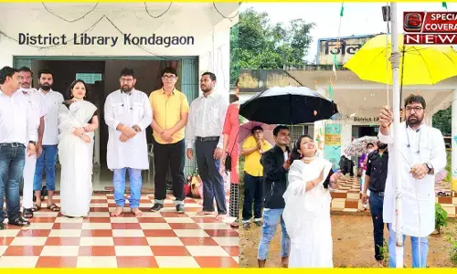 अमृत महोत्सव के अवसर पर शासकीय जिला ग्रन्थालय में कलमकार किसान डॉ राजाराम त्रिपाठी के हाथों फहराया गया तिरंगा अमृत महोत्सव के अवसर पर शासकीय जिला ग्रन्थालय में कलमकार किसान डॉ राजाराम त्रिपाठी के हाथों फहराया गया तिरंगा