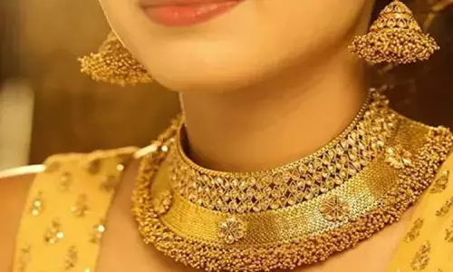 Gold Silver Price: चांदी में आई 1,100 रुपये की गिरावट, सोना भी हुआ सस्ता, जानें आज क्या रहा रेट Gold Silver Price: चांदी में आई 1,100 रुपये की गिरावट, सोना भी हुआ सस्ता, जानें आज क्या रहा रेट