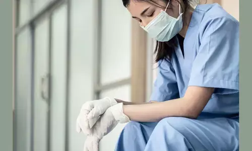 अस्पताल में बेहोश मरीज के साथ की नर्स ने की ऐसी हरकत, नौकरी गई, पहुंच गई जेल अस्पताल में बेहोश मरीज के साथ की नर्स ने की ऐसी हरकत, नौकरी गई, पहुंच गई जेल