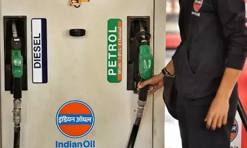 Petrol-Diesel Price Today: पेट्रोल और डीजल का लेटेस्ट रेट जारी, जानें कीमतों में क्या हुआ बदलाव Petrol-Diesel Price Today: पेट्रोल और डीजल का लेटेस्ट रेट जारी, जानें कीमतों में क्या हुआ बदलाव