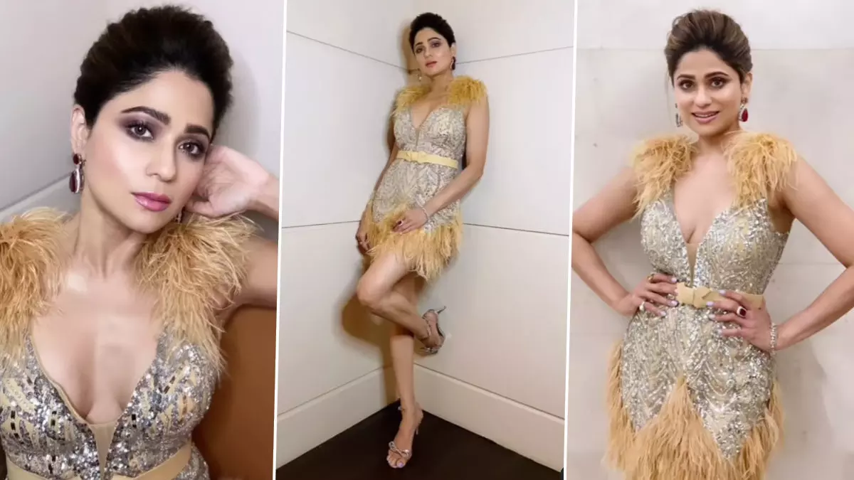 Shamita Shetty Sexy Video Photo: शमिता शेट्टी ने हॉट आउटफिट पहन दिए सेक्सी पोज, यूजर्स ने की रेड हार्ट की बारिश Shamita Shetty Sexy Video Photo: शमिता शेट्टी ने हॉट आउटफिट पहन दिए सेक्सी पोज, यूजर्स ने की रेड हार्ट की बारिश