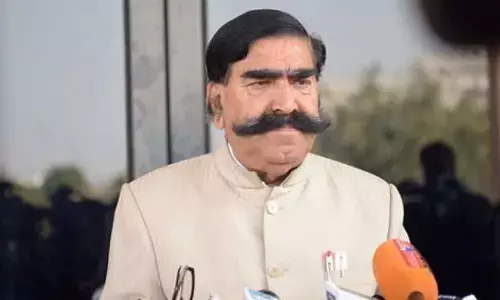 राजस्थानः हमने 5 मारे विवादित बयान के बाद पूर्व भाजपा MLA ज्ञानदेव आहूजा की मुश्किलें बढ़ीं, FIR हुई दर्ज राजस्थानः हमने 5 मारे विवादित बयान के बाद पूर्व भाजपा MLA ज्ञानदेव आहूजा की मुश्किलें बढ़ीं, FIR हुई दर्ज