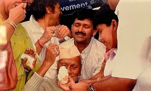 भारत रत्न शहनाई उस्ताद बिस्मिल्लाह खां के अंतिम जन्मदिन की तस्वीर - हमारा प्रयास और हम। भारत रत्न शहनाई उस्ताद बिस्मिल्लाह खां के अंतिम जन्मदिन की तस्वीर - हमारा प्रयास और हम।