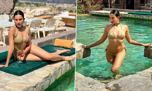 Sonnalli Seygall Sexy Video Photo: एक्ट्रेस Sonnalli Seygall ने हॉटनेस से मचाई सनसनी, बोल्ड फोटोज देखकर दंग हुए इंटरनेट यूजर्स