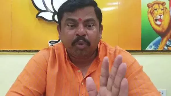 BJP ने विधायक टी राजा सिंह को किया सस्पेंड, पैगंबर मोहम्मद पर की थी टिप्पणी BJP ने विधायक टी राजा सिंह को किया सस्पेंड, पैगंबर मोहम्मद पर की थी टिप्पणी