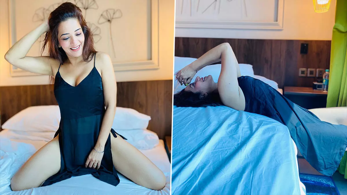 Monalisa Sexy Video Photo : भोजपुरी एक्ट्रेस मोनासिला ने Bedroom की हॉट तस्वीरें की शेयर, एक्ट्रेस की हॉटनेस देख यूजर्स का दिल हुआ धक-धक Monalisa Sexy Video Photo : भोजपुरी एक्ट्रेस मोनासिला ने Bedroom की हॉट तस्वीरें की शेयर, एक्ट्रेस की हॉटनेस देख यूजर्स का दिल हुआ धक-धक